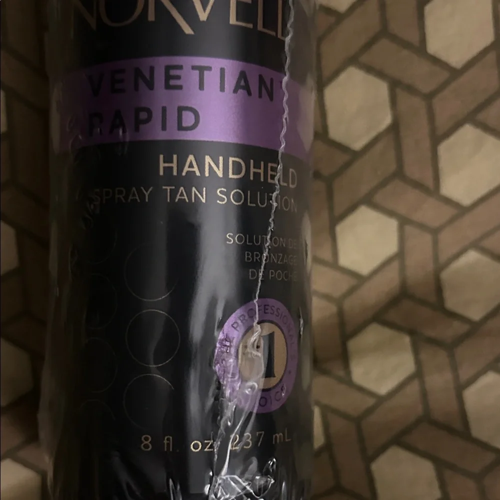 Venetian Rapid Handheld Spray Tan Solution - Black - Picture 3 of 4